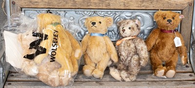 Lot 1160 - Modern Steiff Collectors Bears comprising 2008,...