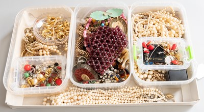 Lot 135 - A Quantity of Jewellery, including cultured...