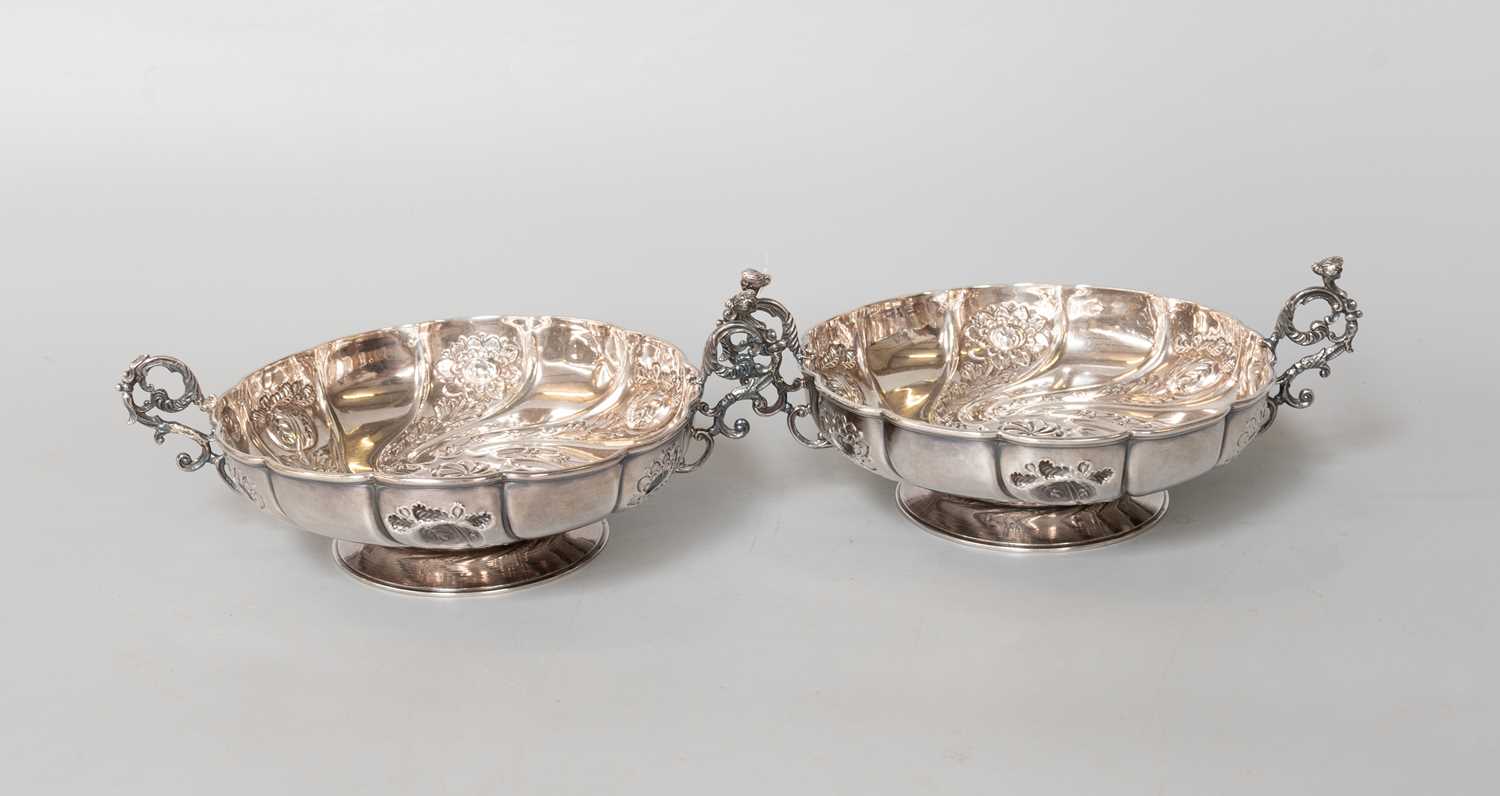 Lot 73 - A Pair of Victorian Silver Bowls, by Samuel...