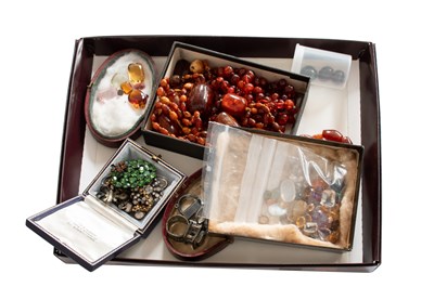 Lot 325 - A Quantity of Jewellery, including a hardstone...