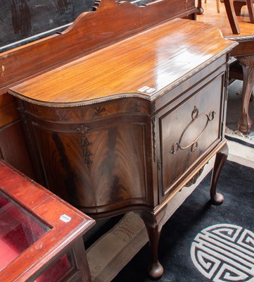 Lot 1283 - A 1920s Mahogany Sideboard of Small...