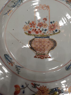 Lot 35 - A Chinese Porcelain Plate, Yongzheng/early...