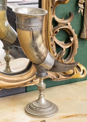 Lot 1079 - Antlers/Horns: A Large Set of Longhorn Steer...