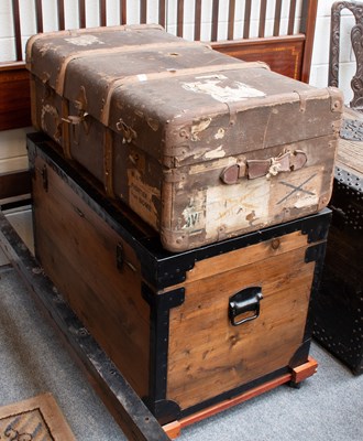 Lot 1190 - A Smith's Trunk Stores "Burne" Travelling...