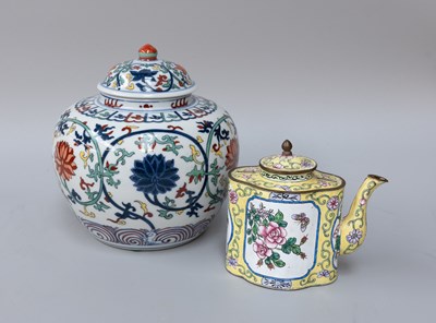 Lot 434 - A Chinese Porcelain Wucai Jar and Cover, 20th...