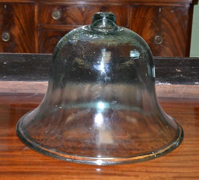 Lot 362 - An early 20th century glass cloche