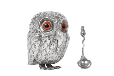 Lot 2146 - A Victorian Silver Novelty Mustard-Pot and Spoon