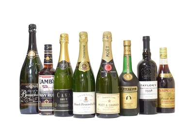 Lot 3092 - Martell Médaillon V.S.O.P. Cognac (one bottle),...