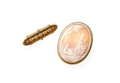Lot 217 - A 9 Carat Gold Shell Cameo Brooch, measures...
