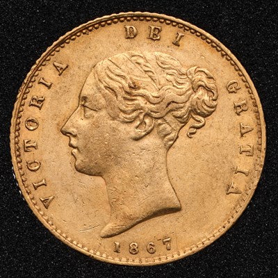 Lot 172 - Victoria, Half Sovereign 1867, die no. 11,...