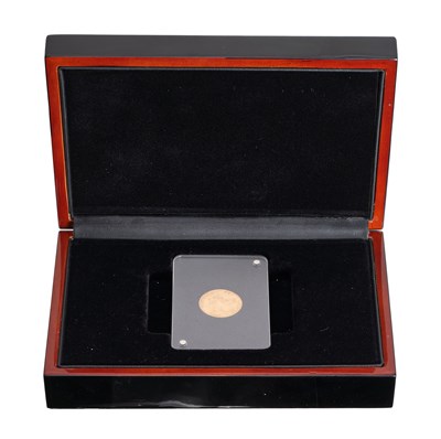 Lot 172 - Victoria, Half Sovereign 1867, die no. 11,...