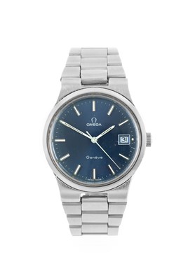 Lot 2255 - Omega: A Stainless Steel Calendar Centre...
