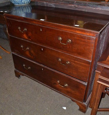 Lot 473 - A 19th century mahogany three height chest of drawers