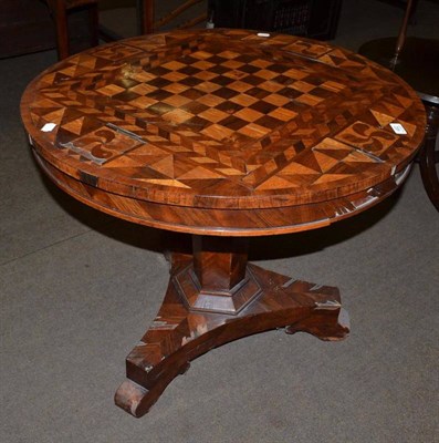 Lot 482 - Circular pedestal games table