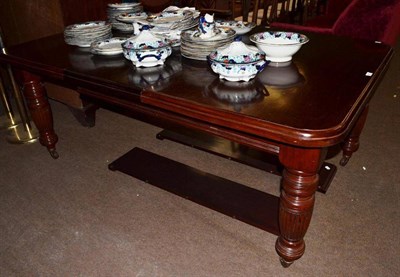 Lot 485 - Victorian extending dining table