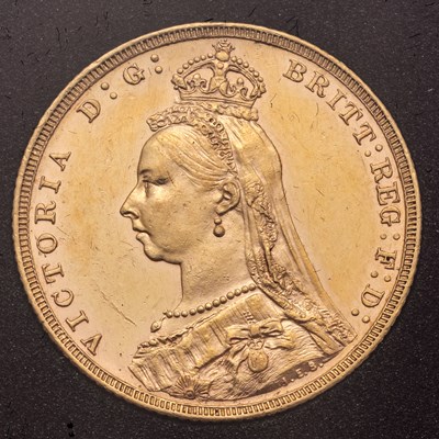 Lot 150 - Victoria, Sovereign 1889M, Melbourne Mint;...