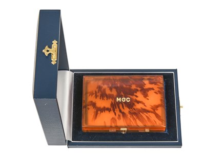 Lot 2094 - A Gold and Gilt-Metal-Mounted Tortoiseshell Minaudiere