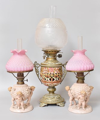 Lot 209 - A 19th Century Brass Base Oil Lamp, with...