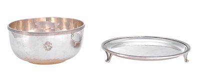 Lot 10 - A George VI Silver Waiter