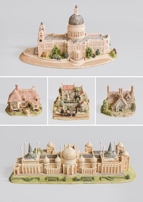 Lot Lilliput Lane: approximately 50 various boxed...