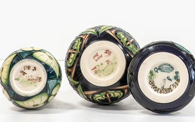 Lot 519 - Modern Moorcroft Pottery Centaurea Pattern...