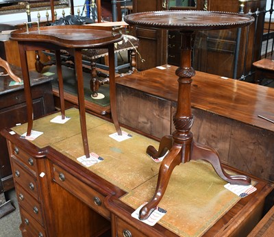 Lot 556 - A 19th Century Mahogany Tripod Table, with...