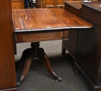 Lot 559 - A 19th Century Mahogany Drop-leaf Pedestal...