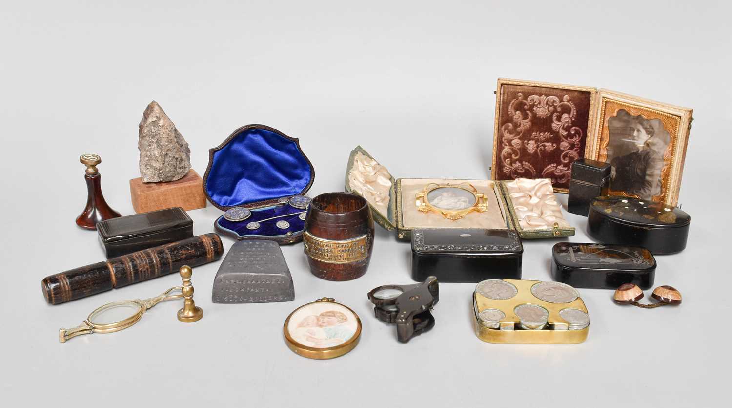 Lot 48 - A Collection of Various Antique Snuff Boxes,