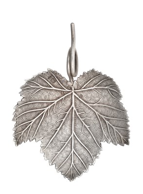 Lot 2025 - A George III Silver Caddy-Spoon