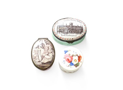 Lot 271 - An English Enamel Patch Box, late 18th century,...