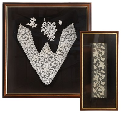 Lot 19th Century Honiton Lace Collar, depicting...