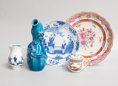Lot 70 - A Chinese Porcelain Plate, 18th century,...
