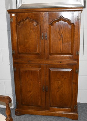 Lot 608 - A Good Quality Royal Oak of Grassington, 20th...