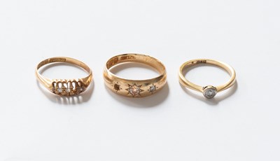 Lot 325 - A Diamond Solitaire Ring, stamped '18CT',...