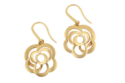 Lot 2212 - A Pair of 18 Carat Gold Fil de Camelia...
