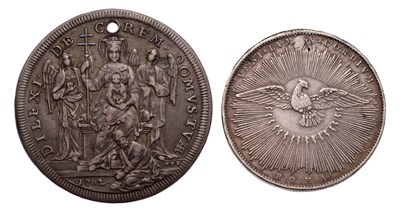 Lot 109 - Italy, Papal States, Piastra 1702, obv. Bust...