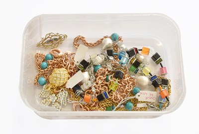 Lot 346 - A 'Dearest' Gem-Set Brooch, length 4.3cm;...