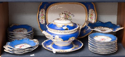 Lot 179 - An English Porcelain Soup Tureen, Cover and...