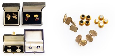 Lot 424 - A Small Quantity of Jewellery, comprising of...