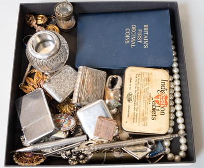 Lot 484 - A Quantity of Jewellery, including an 18 carat...