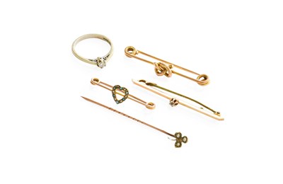 Lot 378 - A Small Quantity of Jewellery, including a 9...