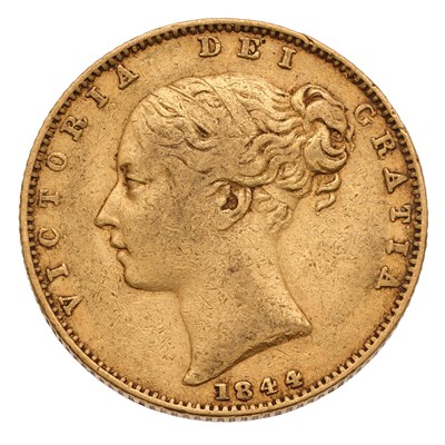 Lot 20 - Victoria, Sovereign 1844, spread 44 in date,...