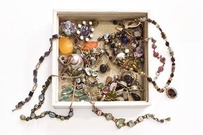 Lot 448 - A Quantity of Silver and White Metal Multi-Gem...