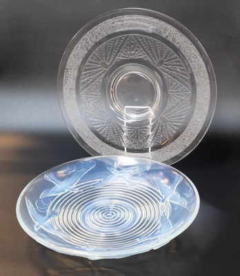 Lot 233 - A French Verame Art Deco Glass Dish, with acid...