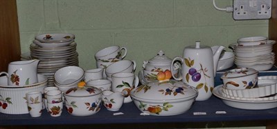 Lot 197 - Royal Worcester Evesham dinner and tea wares (on one shelf)
