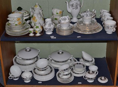 Lot 198 - Wedgwood Asia dinner wares, Wedgwood Ashford tea and coffee set and Villeroy & Bosh Geranium dinner