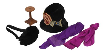 Lot 2273 - Circa 1920/30s Costume Accessories comprising...