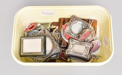 Lot 93 - A Collection of Assorted Miniature...