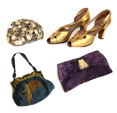 Lot 2254 - Circa 1920/30s Accessories comprising an...