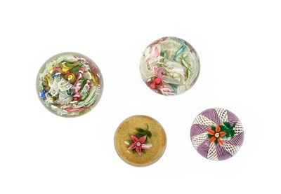 Lot 80 - A Paul Ysart Glass Paperweight, with a single...